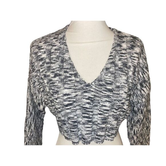 Forever 21 Women Blouse Bell Sleeve Smocked V Neckline Knit - Picture 5 of 7